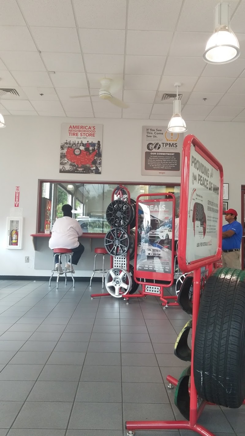 Discount Tire image 5